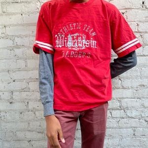 WI layered tee